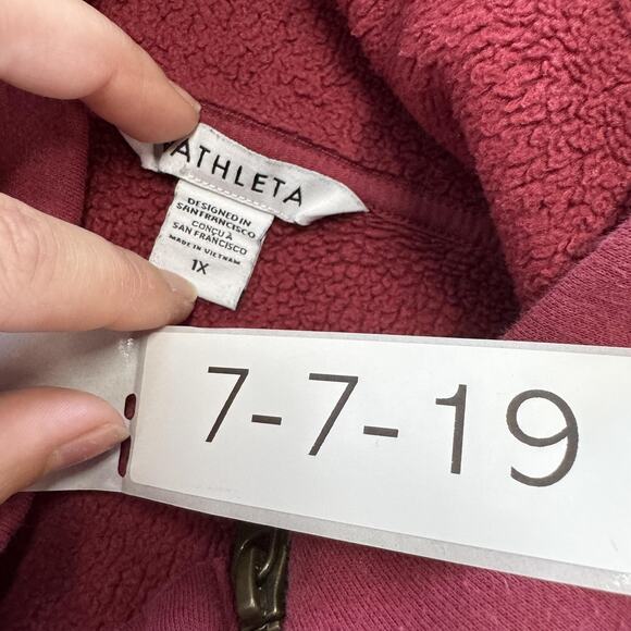 Athleta Pullover Fleece Womens 1X Plus Red Pink Cozy Karma Asym Quarter Zip - Picture 3 of 8